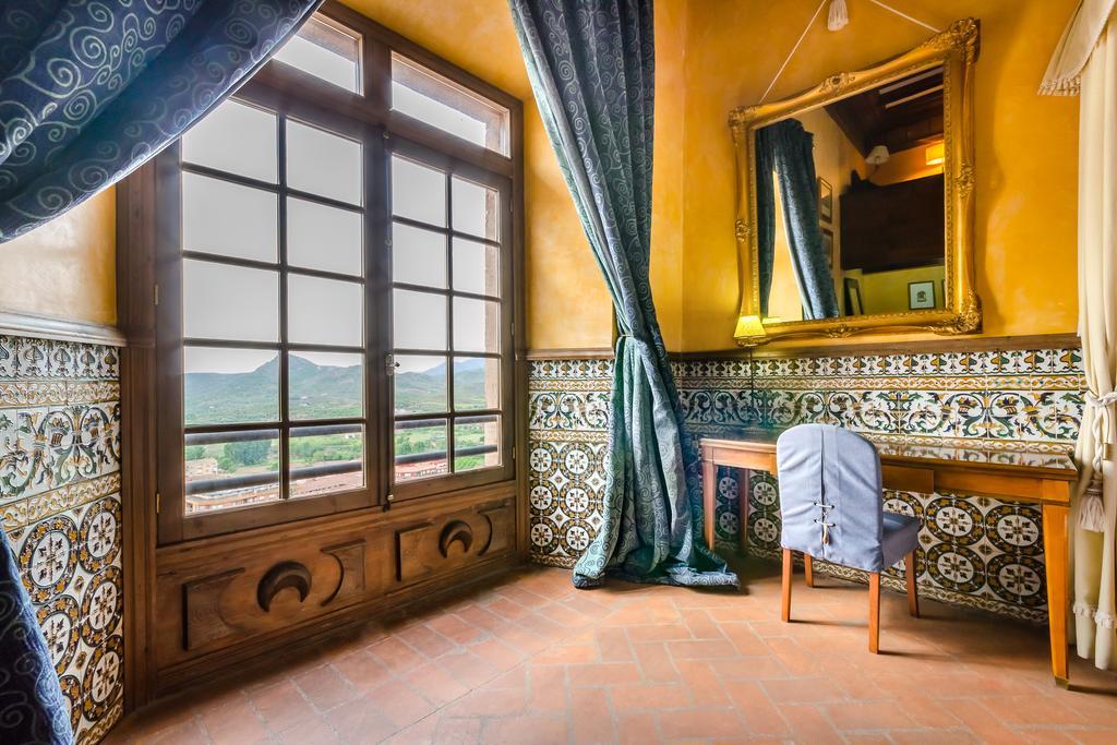 Hospederia Palacio Papa Luna Illueca Ngoại thất bức ảnh